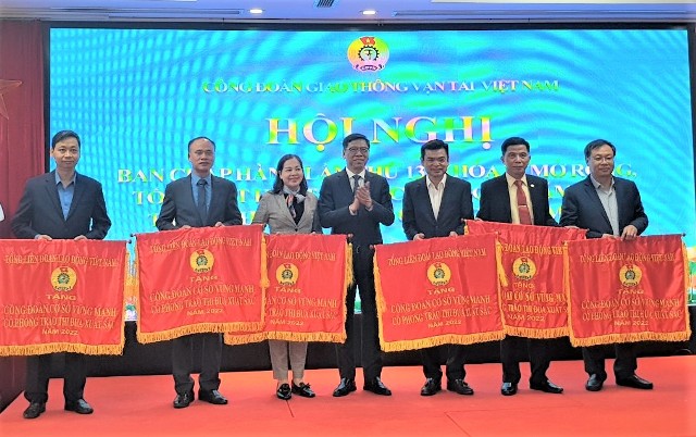 Các cấp Công đoàn GTVT đã và đang đổi mới hoạt động, đẩy mạnh chăm lo người lao động thiết thực, hiệu quả