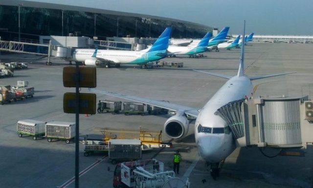 Hợp đồng đối với một số loại công việc trong cơ quan hành chính