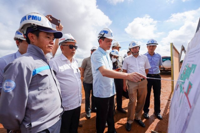 Thứ trưởng Lê Anh Tuấn thúc tiến độ các hạng mục dự án sân bay Long Thành