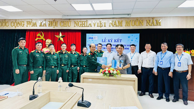 Ký văn bản hiệp đồng phối hợp công tác khẩn nguy sân bay và tìm kiếm cứu nạn tại Cảng HKQT Đà Nẵng 